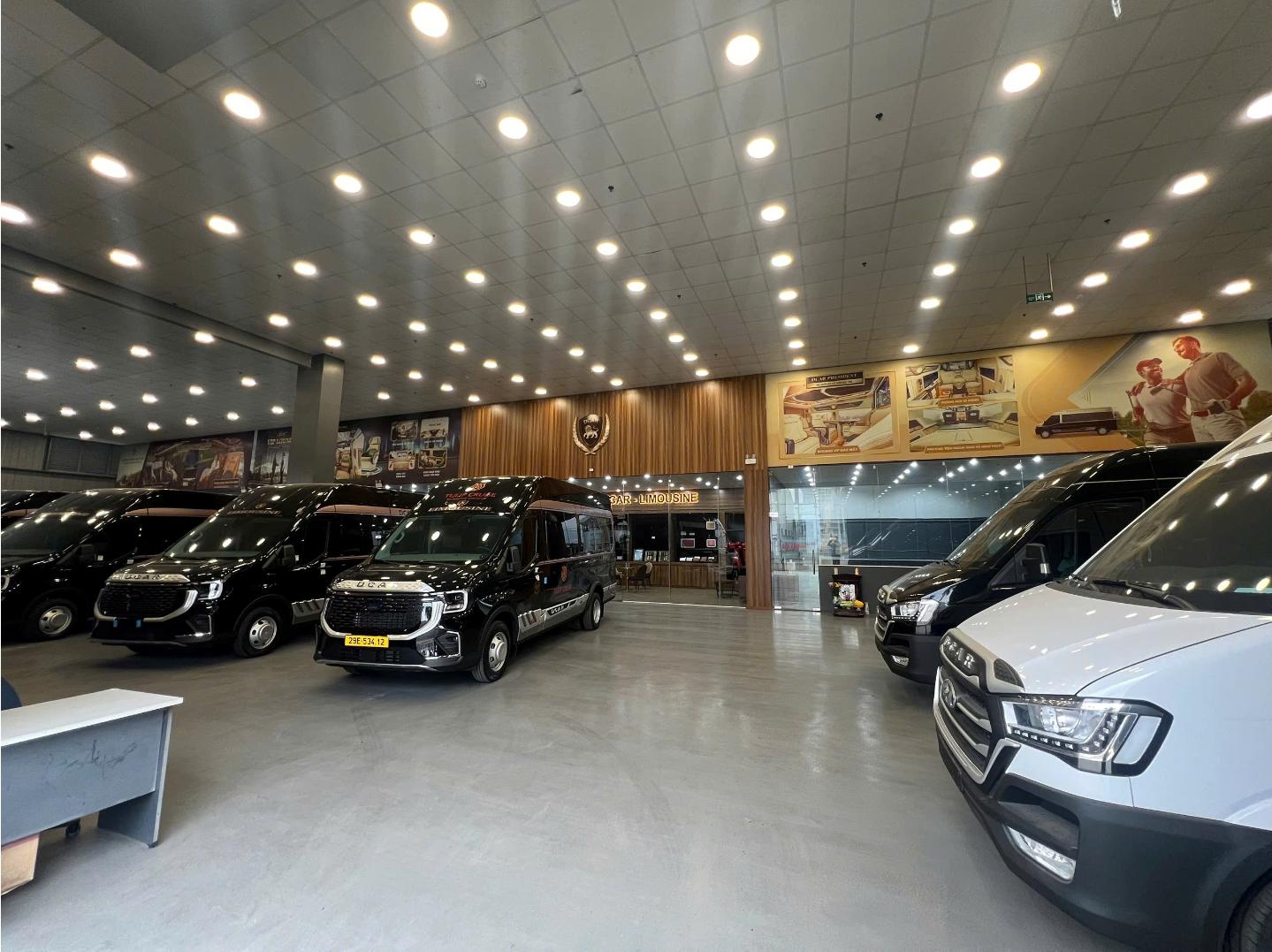 showroom dcar limousine tại Hà Nội - Nơi quý khách có thể trải nghiệm tất cả các dòng xe limousine của DCar